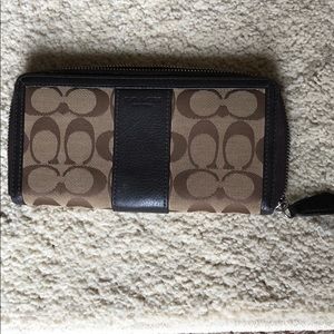 Coach Bags - Coach Wallet Coach Bags - Coach Wallet